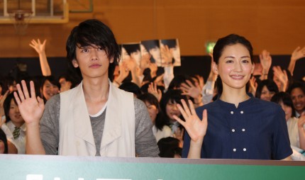 綾瀬 佐藤健 女子高で特別授業 佐藤 高校生に戻れたら 恋愛したい エンタメovo オーヴォ