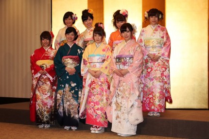 川栄李奈 自分たちははざま世代 ａｋｂ４８グループが晴れ着姿で成人式 エンタメovo オーヴォ