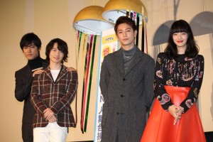 （左から）桐谷健太、神木隆之介、佐藤健、小松菜奈