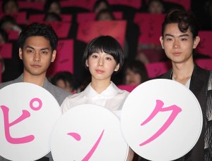 （左から）柳楽優弥、夏帆、菅田将暉