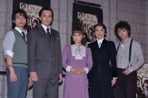 （左から）上山竜治、小西遼生、中川翔子、一路真輝、良知真次