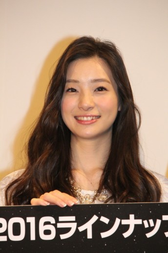 足立梨花 15歳年下弟 にも容赦なし ゲームでは常に本気 完全に負かします エンタメovo オーヴォ 足立梨花 15歳年下弟 にも容赦なし ゲームでは常に本気 完全に負かします エンタメovo オーヴォ