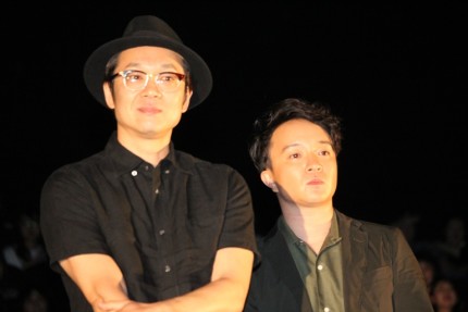 吉田恵輔監督（左）と濱田岳