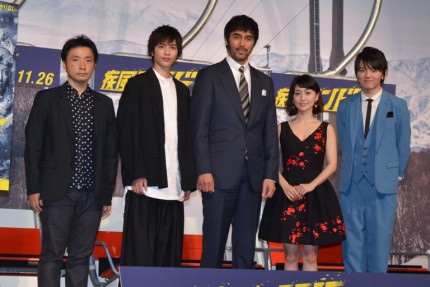 （左から）吉田照幸監督、志尊淳、阿部寛、大島優子、濱田龍臣