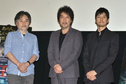 トークショーを行った（左から）黒沢清監督、役所広司、西島秀俊