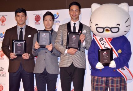 （左から）井上康生氏、水谷隼選手、ユージ、ジョージ・ホワイト