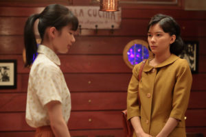 「ぺっぴんさん」で母娘役を演じる井頭愛海（左）と芳根京子